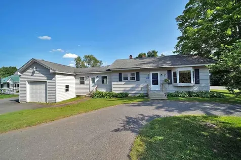 20 Cleaves Street Crystal ME 04747