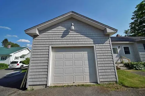 20 Cleaves Street Crystal ME 04747