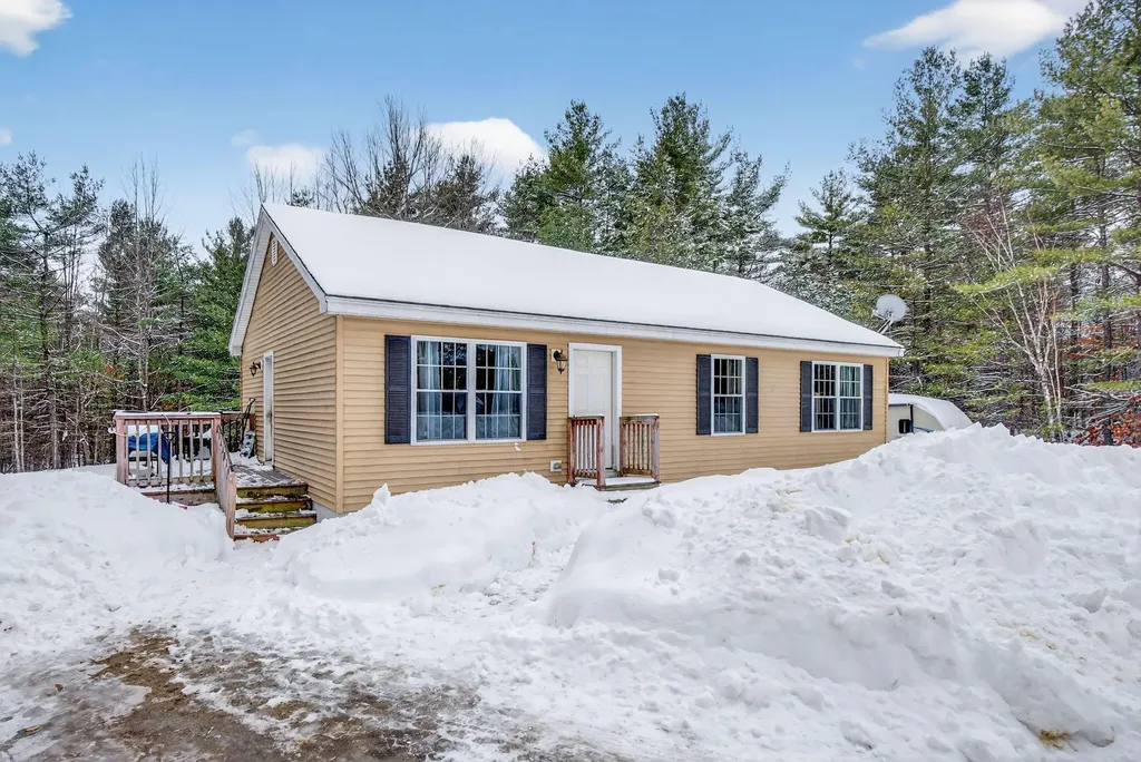 9 Hemlock Drive Standish ME 04085