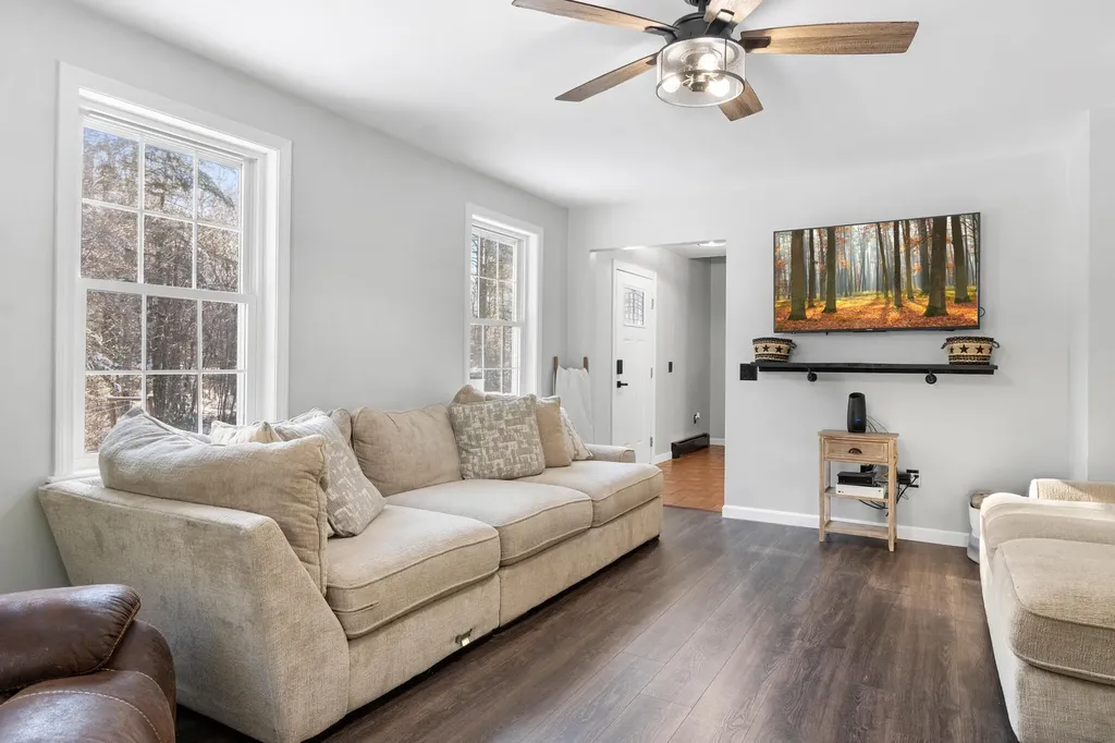 49 Balsam Drive Waldoboro ME 04572