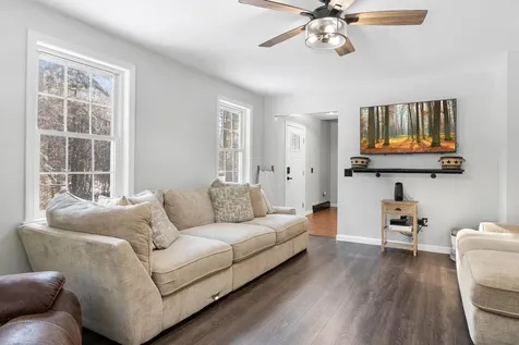 49 Balsam Drive Waldoboro ME 04572