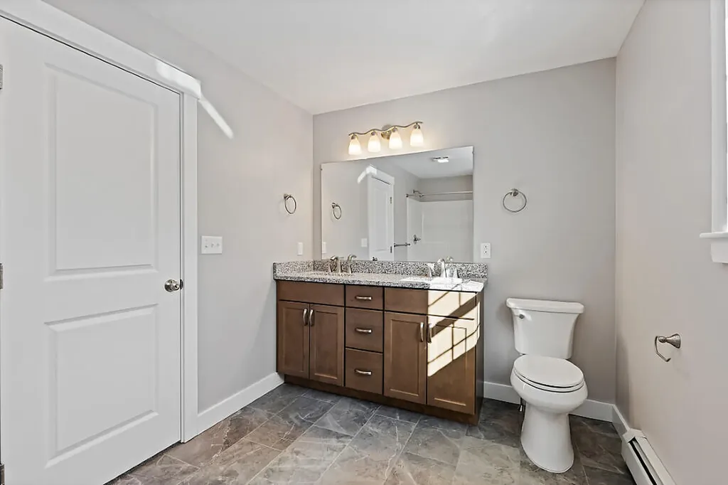 11 Pleasant Road Sidney ME 04330