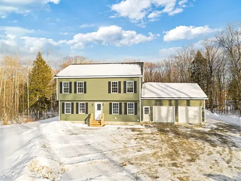 11 Pleasant Road Sidney ME 04330
