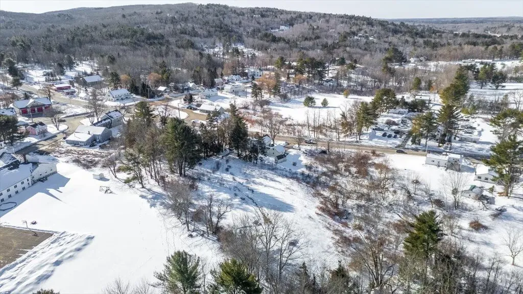 671 Rockland Street Rockport ME 04856