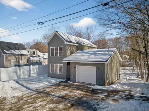 38 Oak Street Gardiner ME 04345