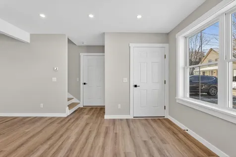 38 Oak Street Gardiner ME 04345