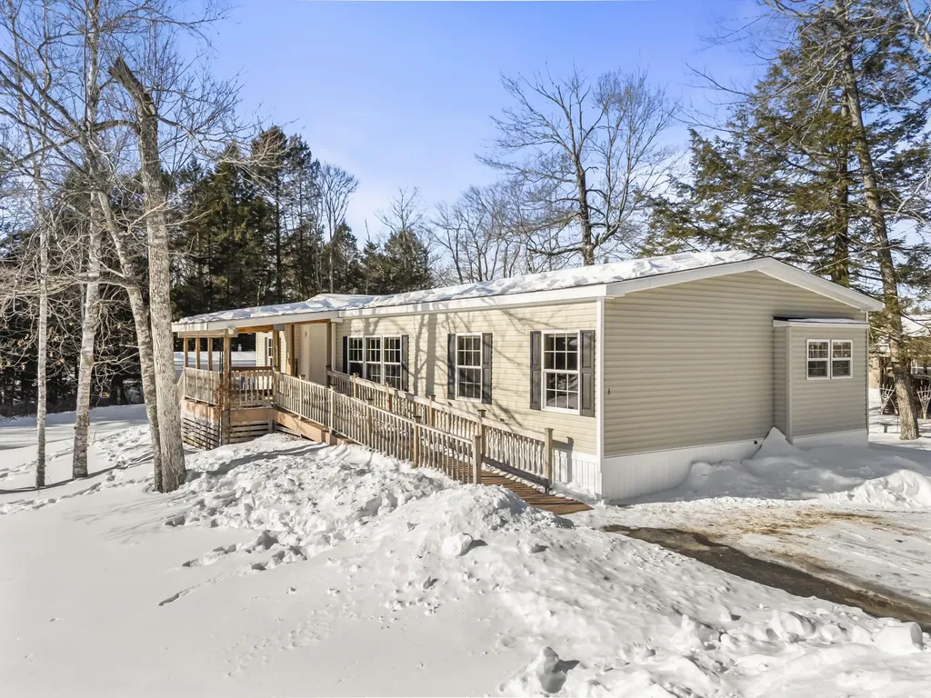 3 Haskell Circle Topsham ME 04086
