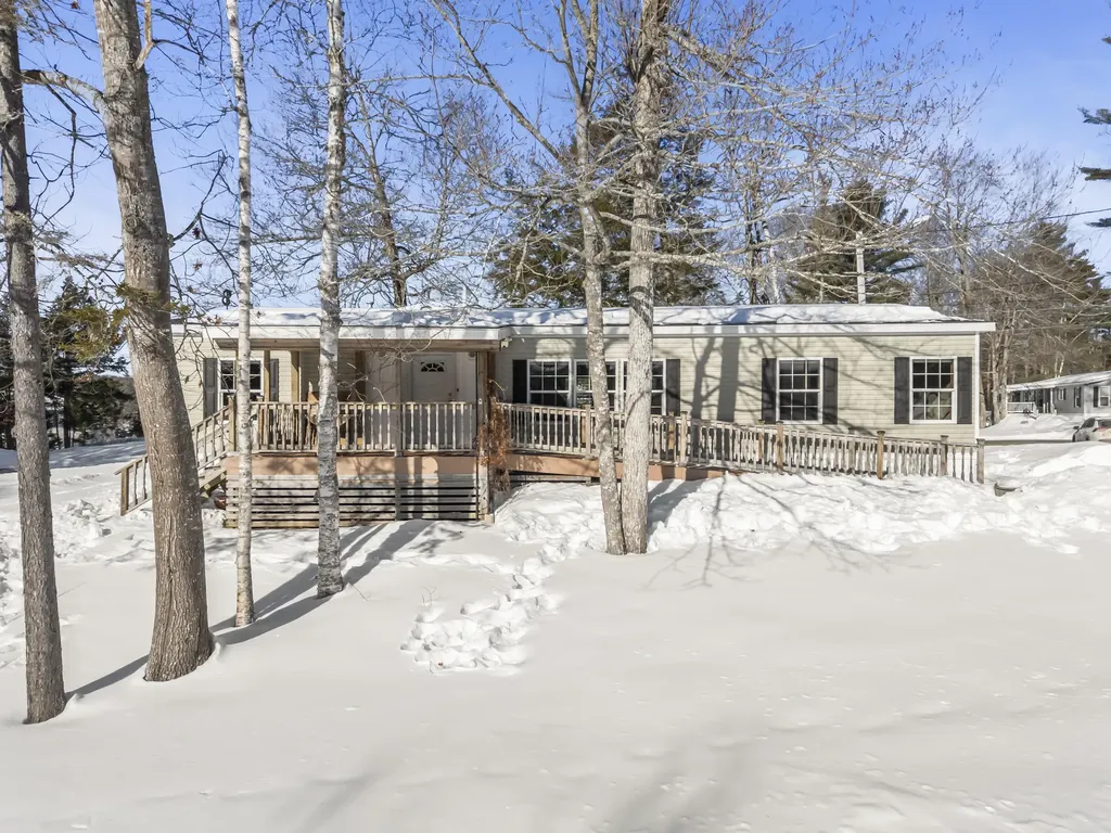 3 Haskell Circle Topsham ME 04086