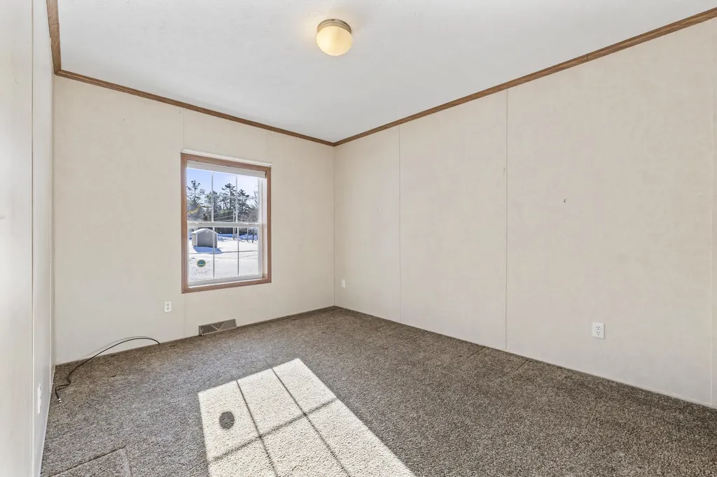 3 Haskell Circle Topsham ME 04086