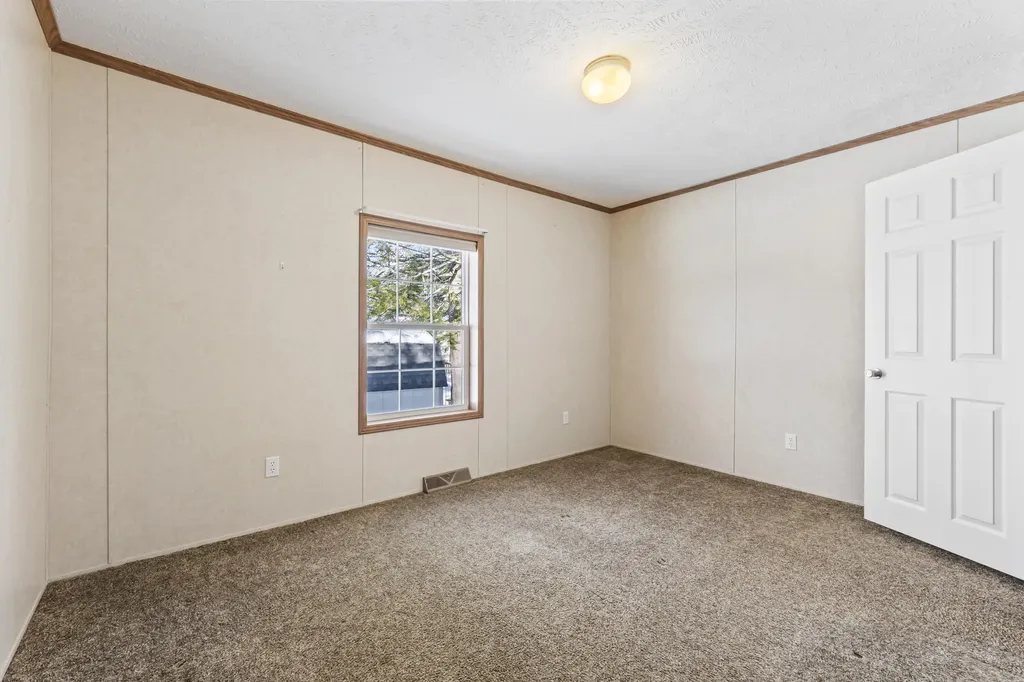 3 Haskell Circle Topsham ME 04086