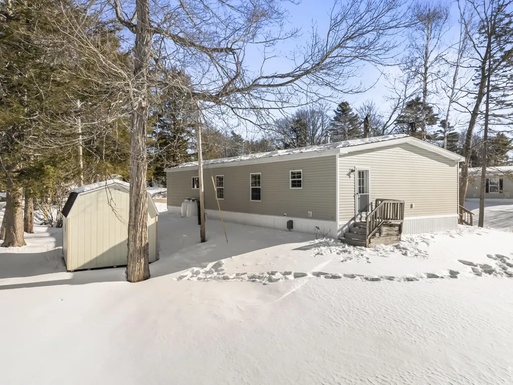 3 Haskell Circle Topsham ME 04086