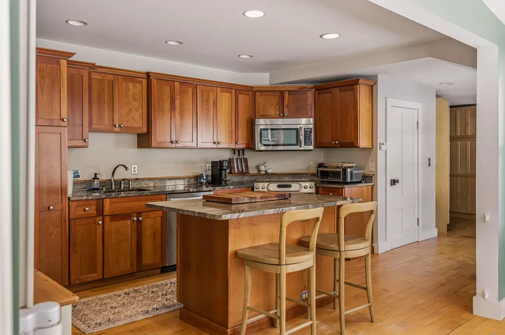 387 Danforth Street Portland ME 04102