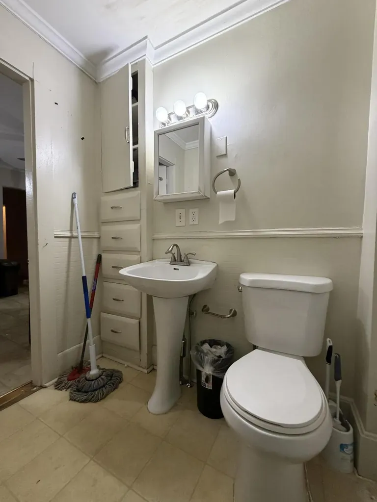 137 S Main Street Auburn ME 04210