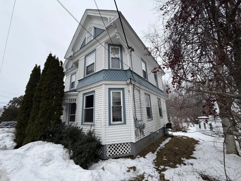 137 S Main Street Auburn ME 04210