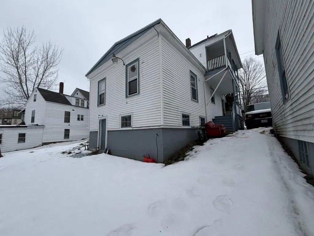 137 S Main Street Auburn ME 04210