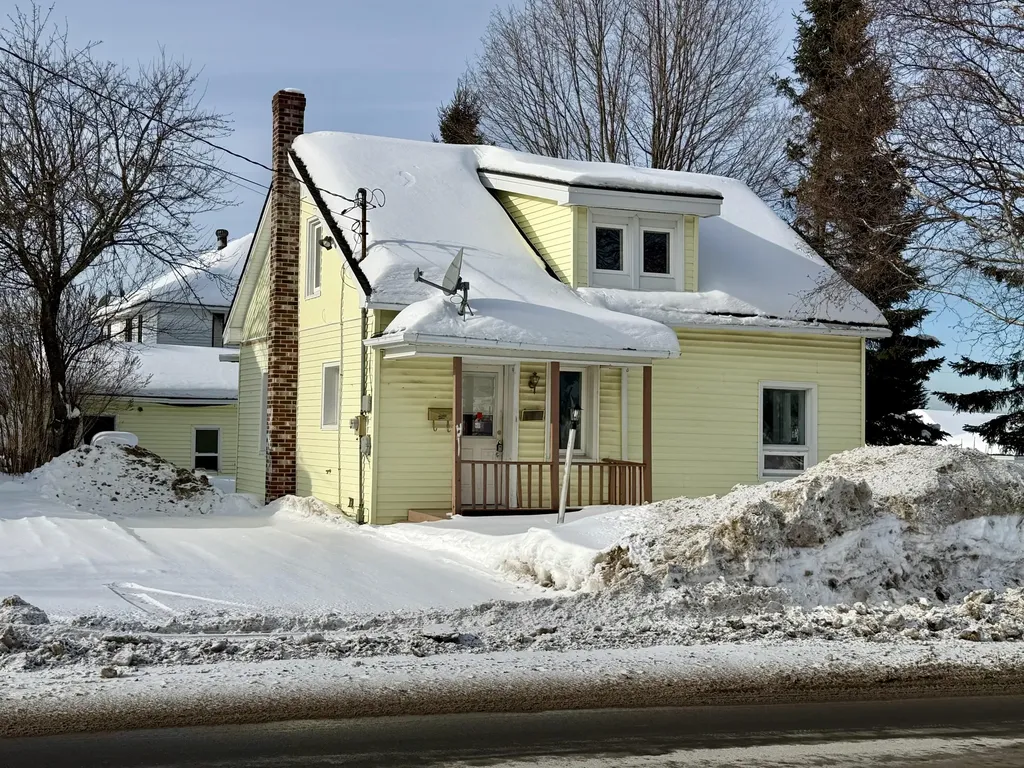 167 11th Avenue Madawaska ME 04756