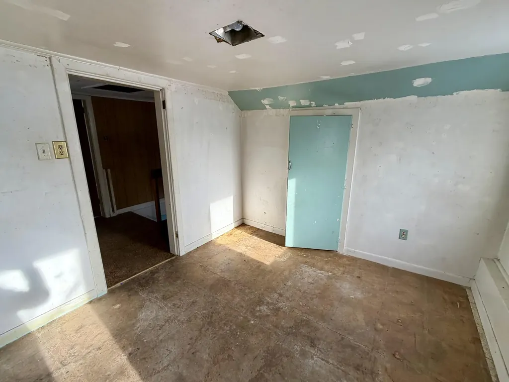 167 11th Avenue Madawaska ME 04756