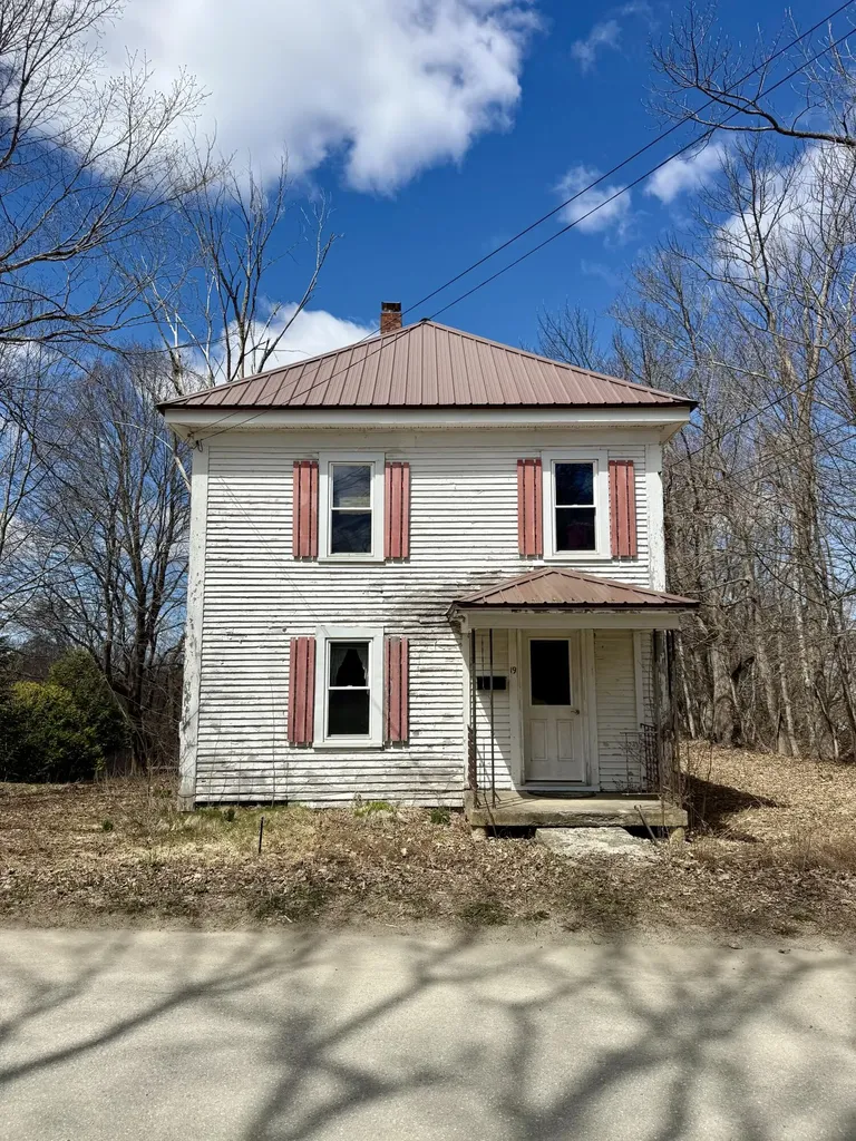19 Fowler Street Calais ME 04619
