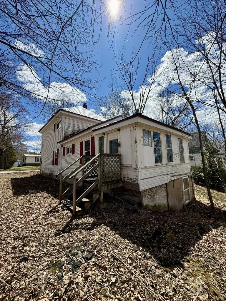 19 Fowler Street Calais ME 04619