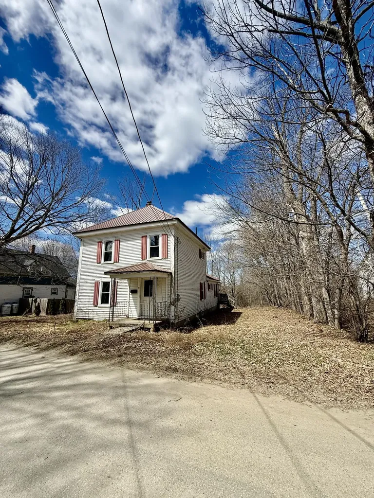19 Fowler Street Calais ME 04619