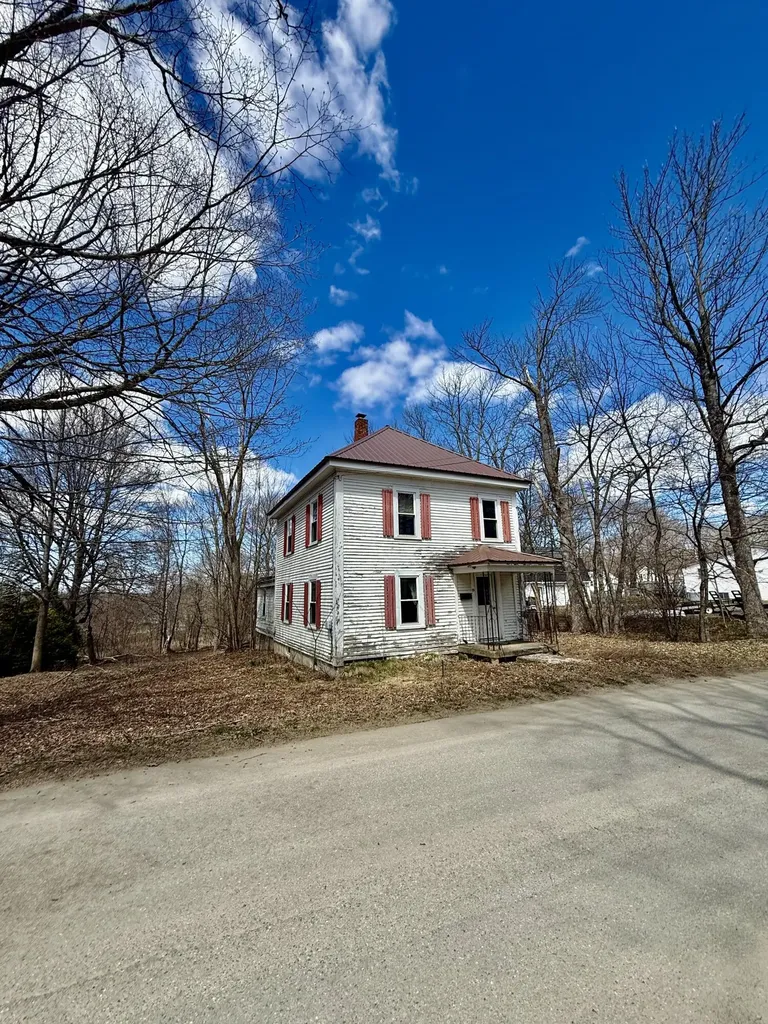 19 Fowler Street Calais ME 04619