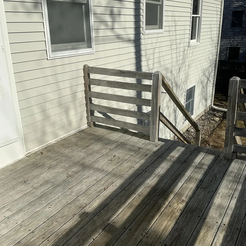 1 Carolyn Street Topsham ME 04086