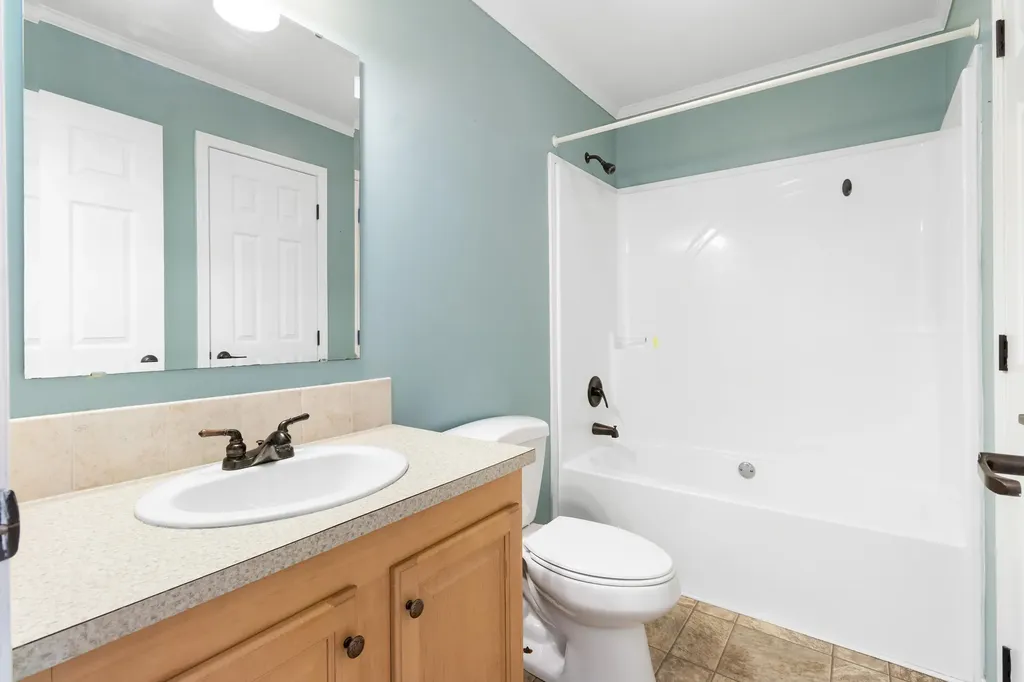 98 New County Road Rockland ME 04841