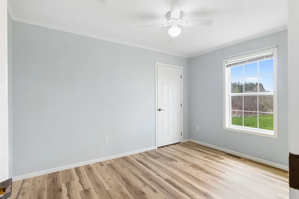 98 New County Road Rockland ME 04841