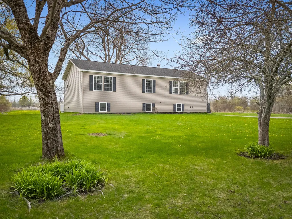 98 New County Road Rockland ME 04841