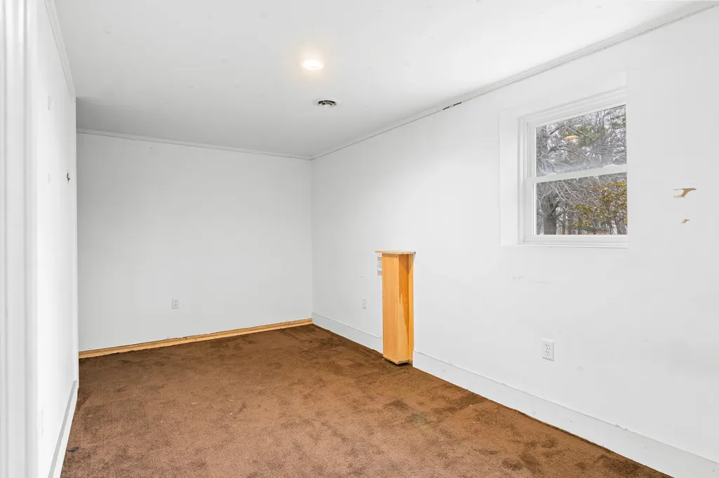 98 New County Road Rockland ME 04841