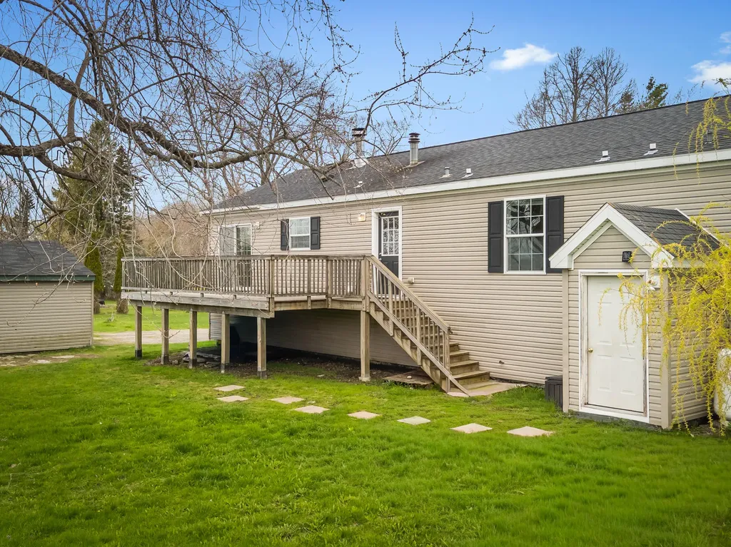 98 New County Road Rockland ME 04841