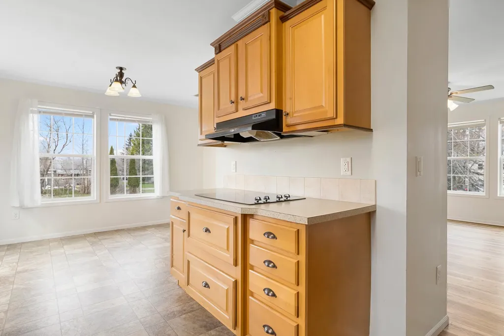 98 New County Road Rockland ME 04841