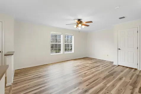 98 New County Road Rockland ME 04841