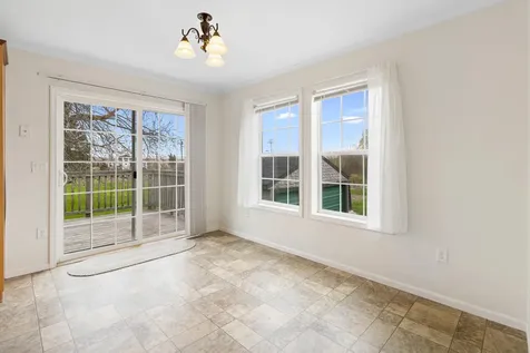 98 New County Road Rockland ME 04841