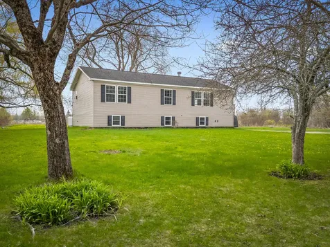 98 New County Road Rockland ME 04841