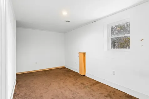 98 New County Road Rockland ME 04841