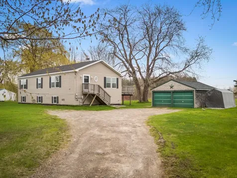 98 New County Road Rockland ME 04841