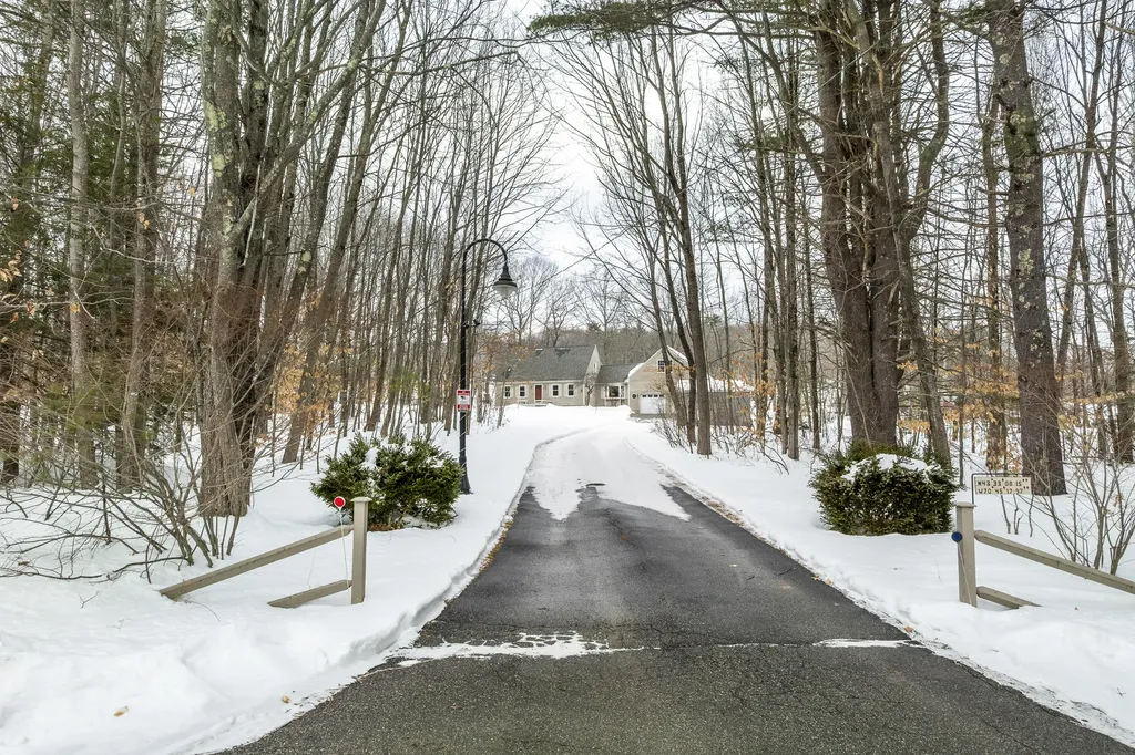 21 Windy Way Waterboro ME 04087