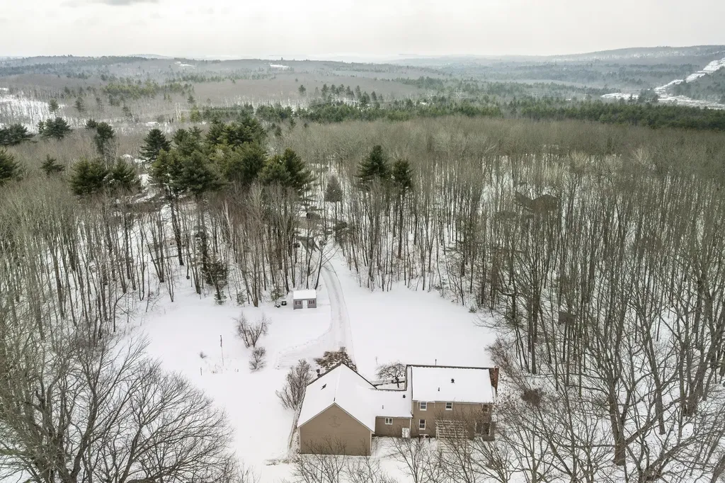 21 Windy Way Waterboro ME 04087