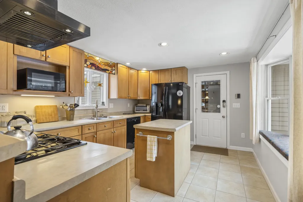 21 Windy Way Waterboro ME 04087