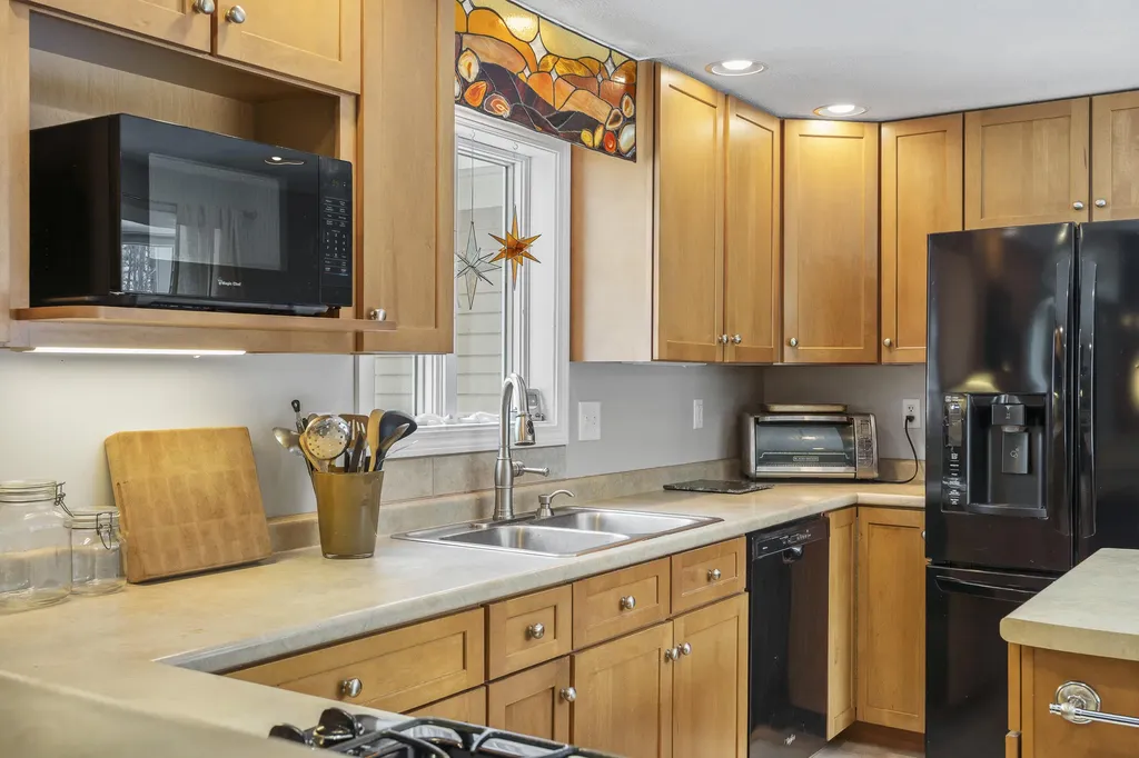 21 Windy Way Waterboro ME 04087