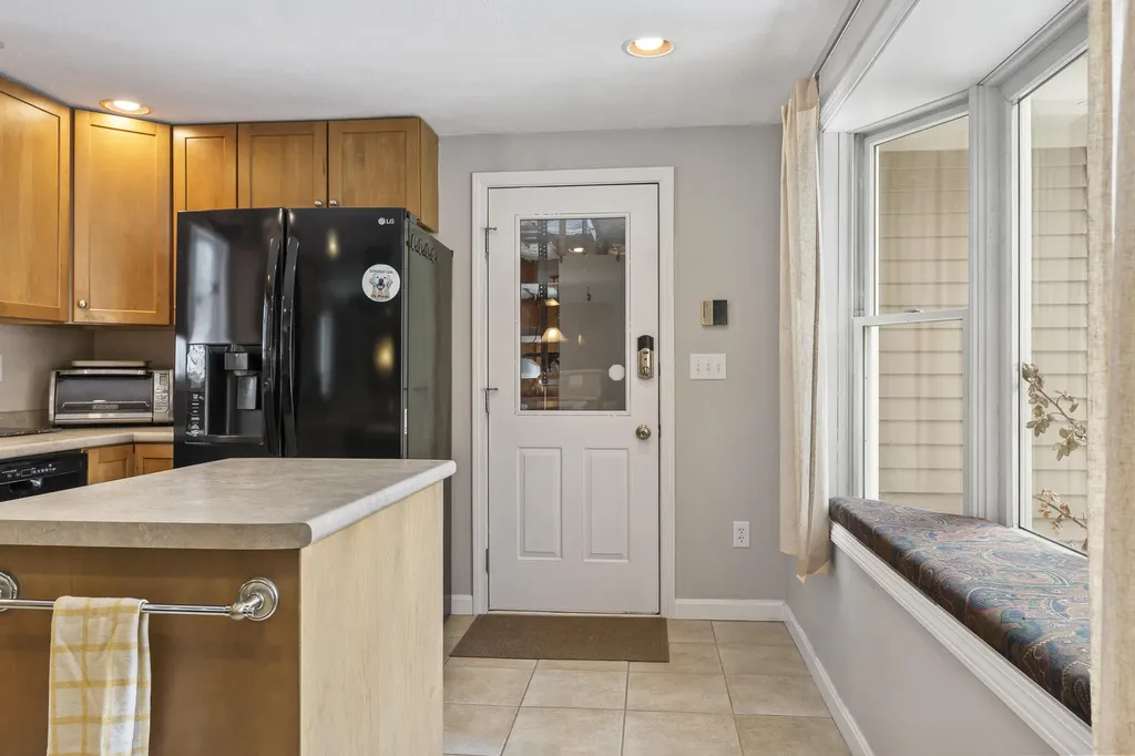 21 Windy Way Waterboro ME 04087