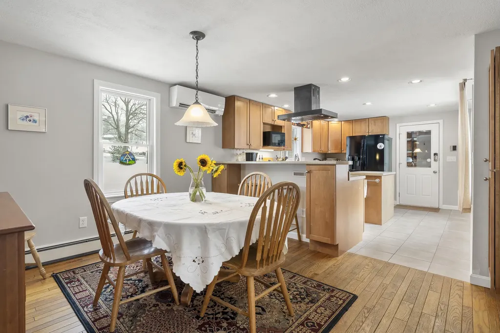 21 Windy Way Waterboro ME 04087