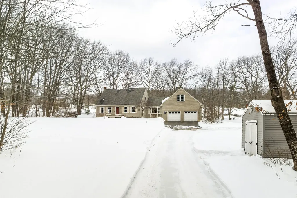 21 Windy Way Waterboro ME 04087