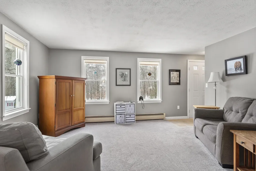 21 Windy Way Waterboro ME 04087