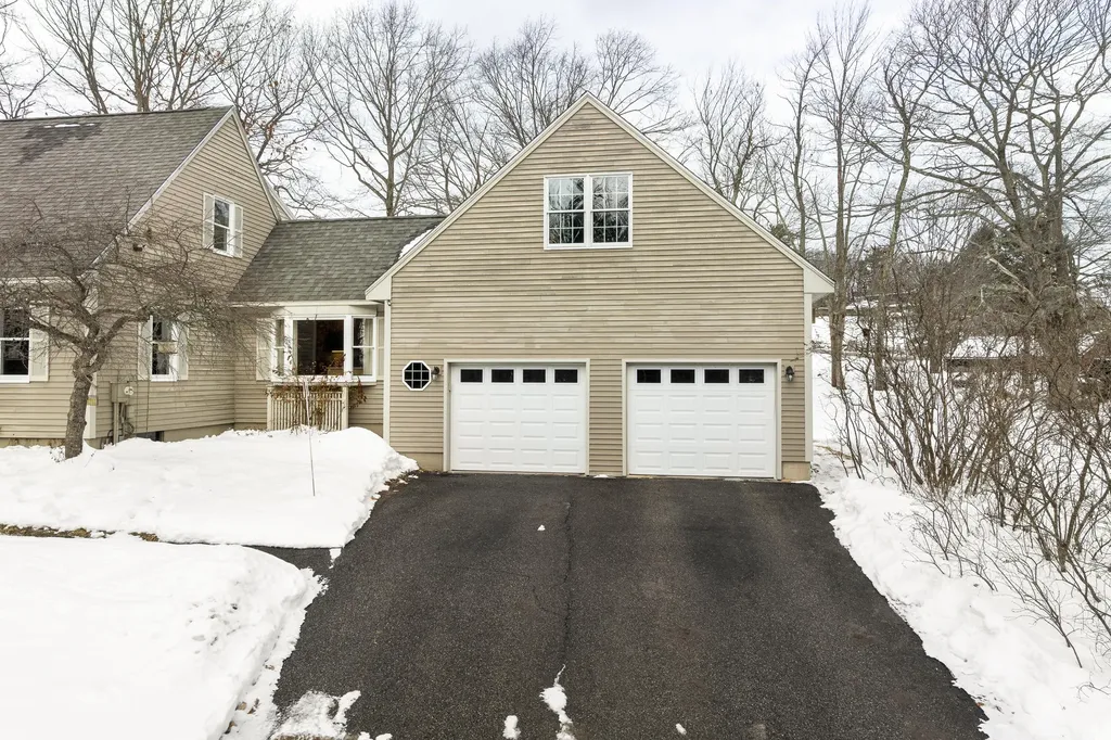 21 Windy Way Waterboro ME 04087