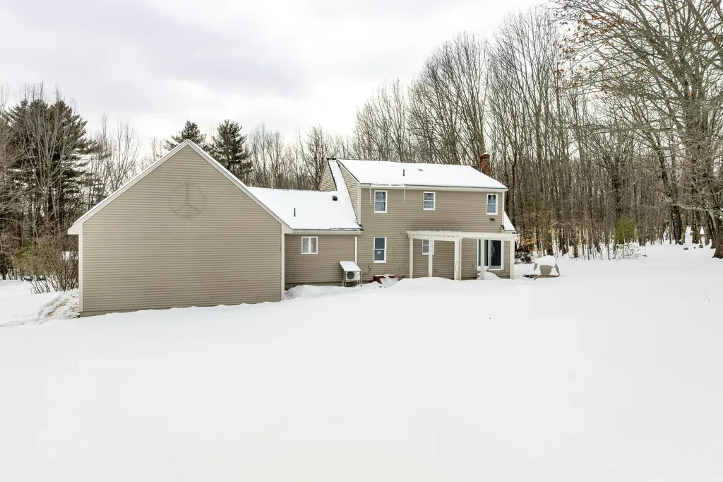 21 Windy Way Waterboro ME 04087