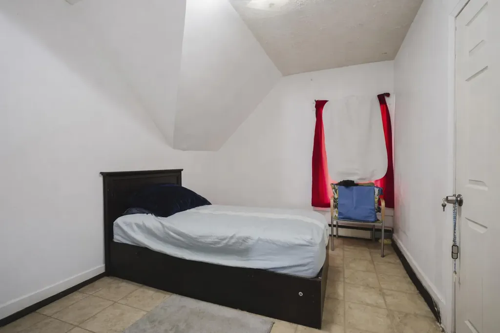 67 Maple Street Lewiston ME 04240