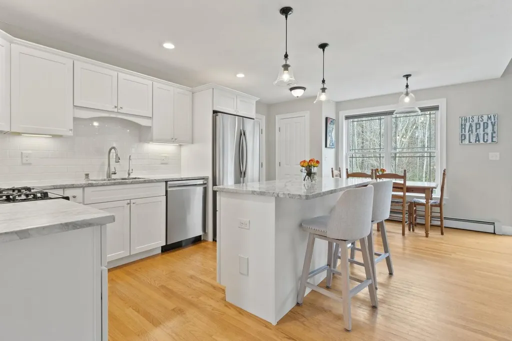 3 Izzy Lane Kittery ME 03904