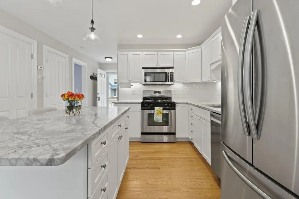 3 Izzy Lane Kittery ME 03904